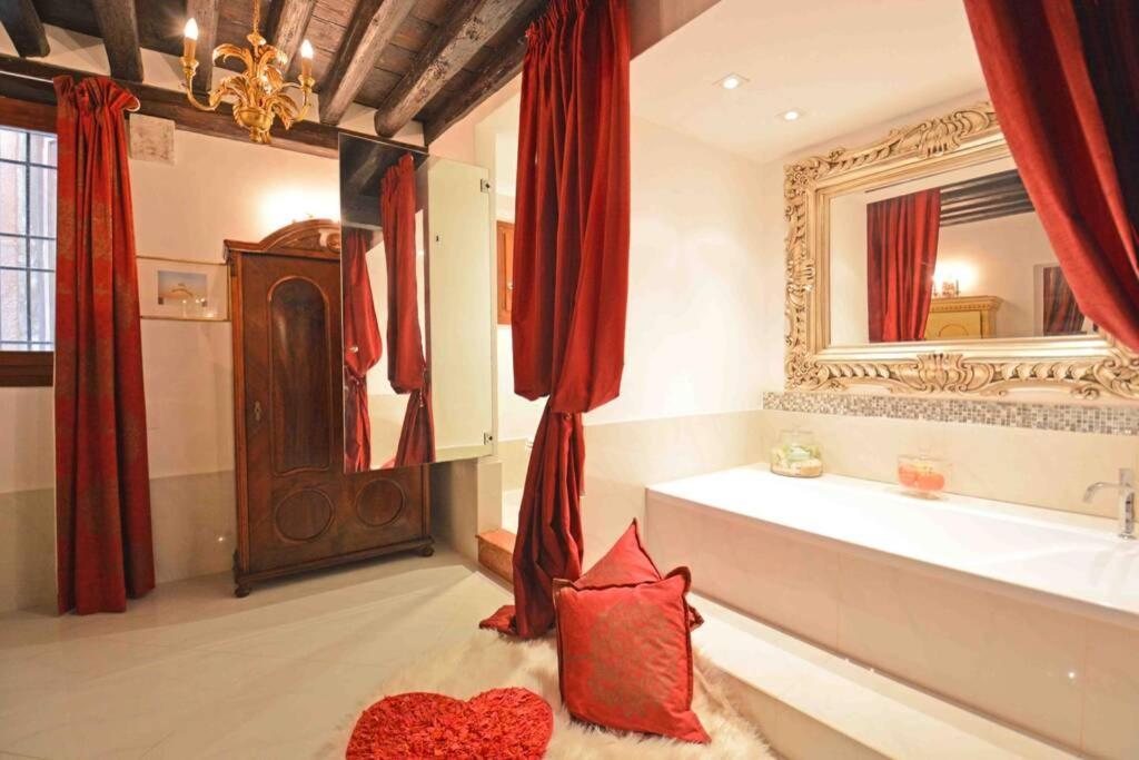 Zattere Cottage next to Guggenheim Venedig Exterior foto